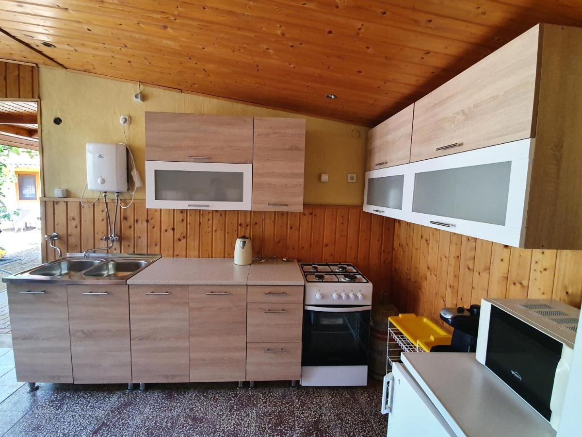Muskátlis Ház Balatonlelle Exterior foto