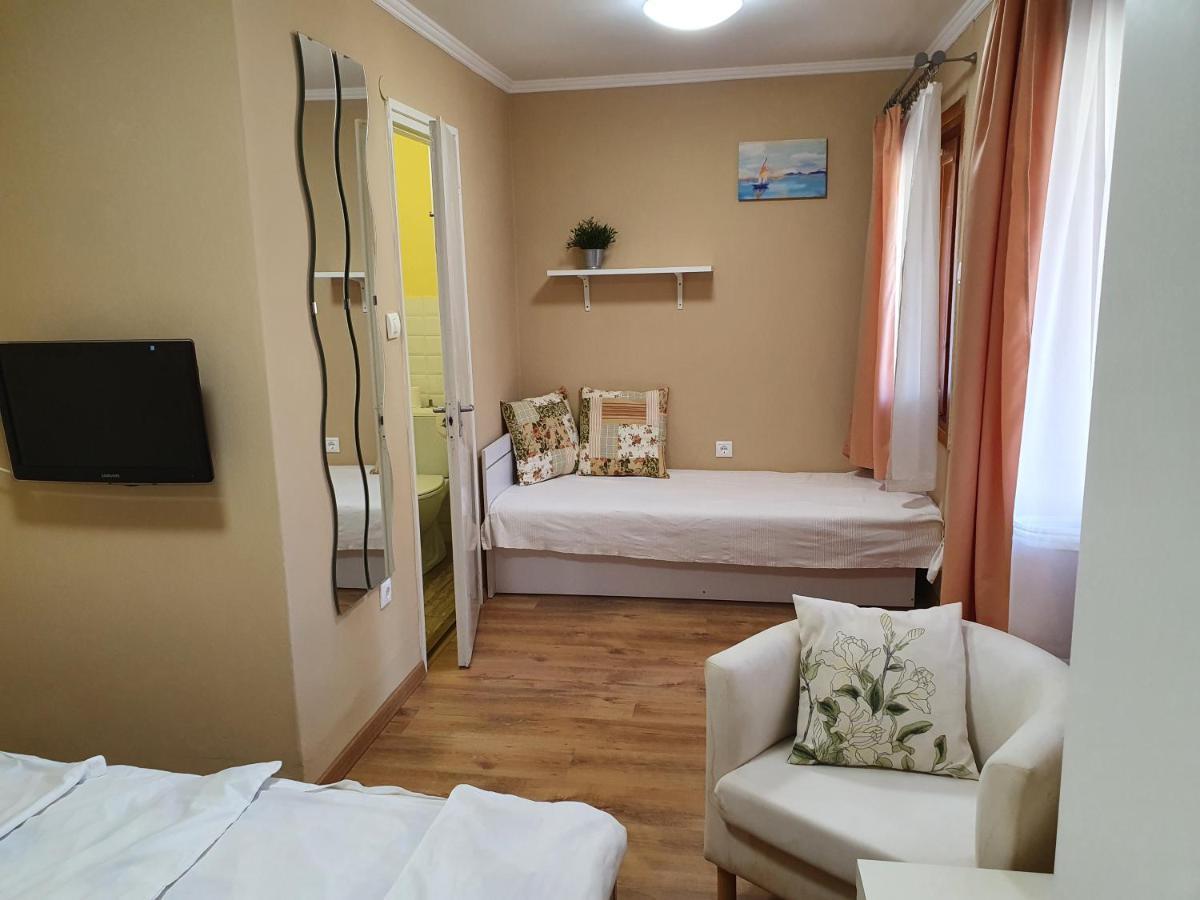 Muskátlis Ház Balatonlelle Exterior foto